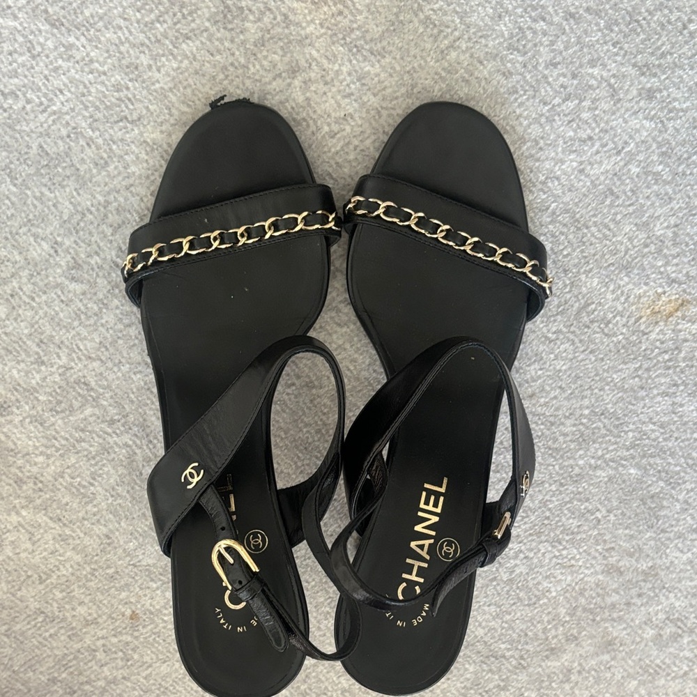 Chanel Black heel with Gold Chain